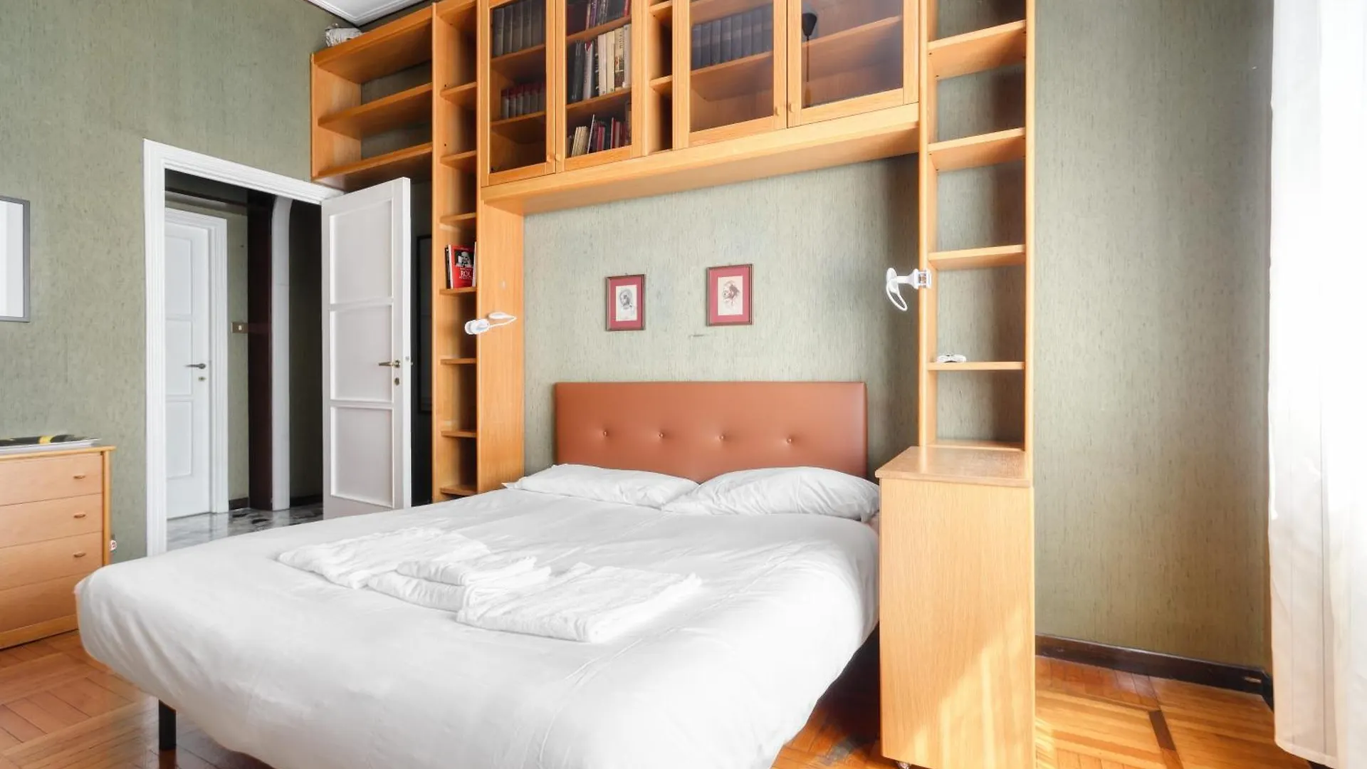 Urban Elegance With A View Viale Tunisia Milan Apartment Italy