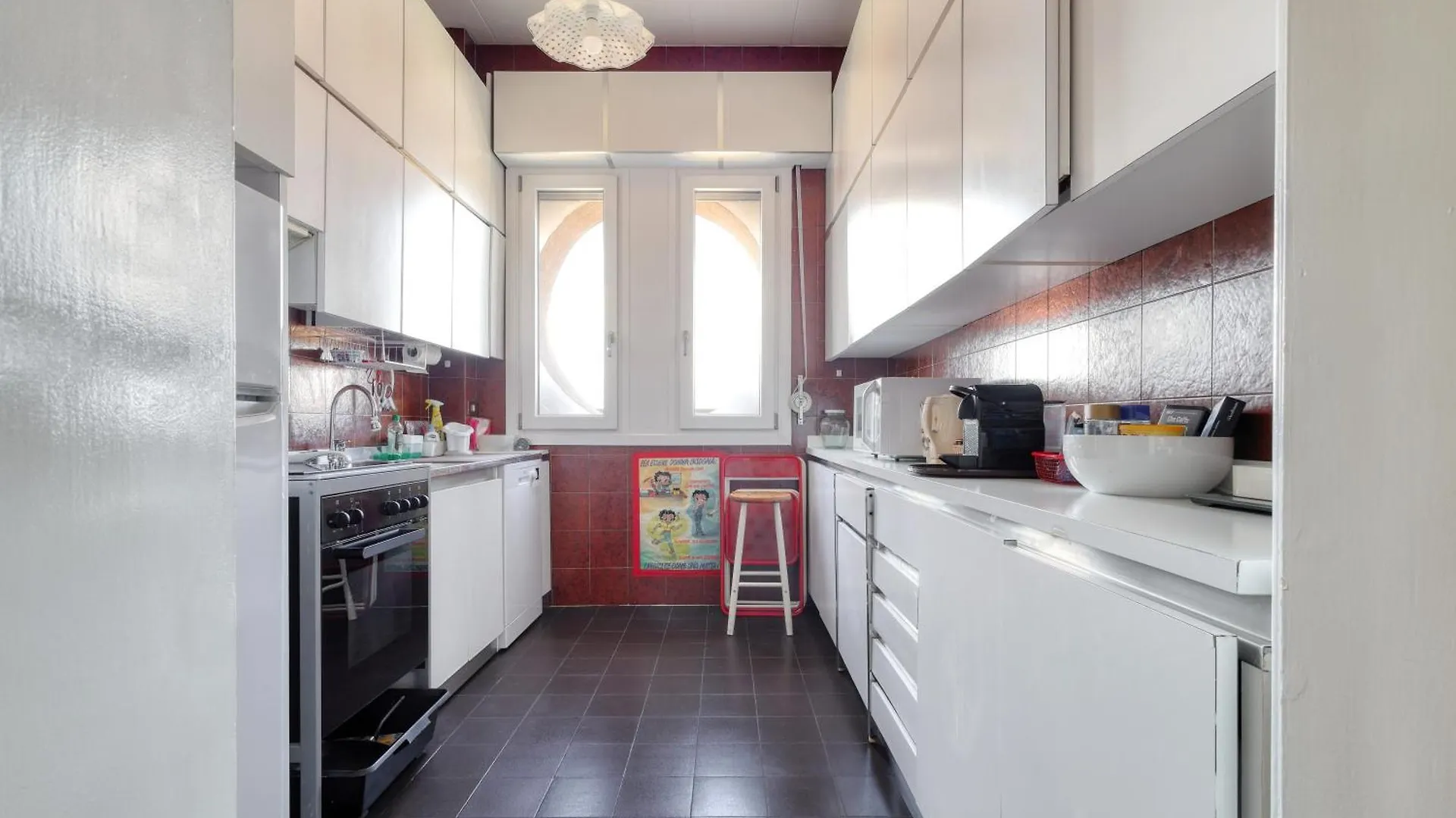 Urban Elegance With A View Viale Tunisia Milan Apartment
