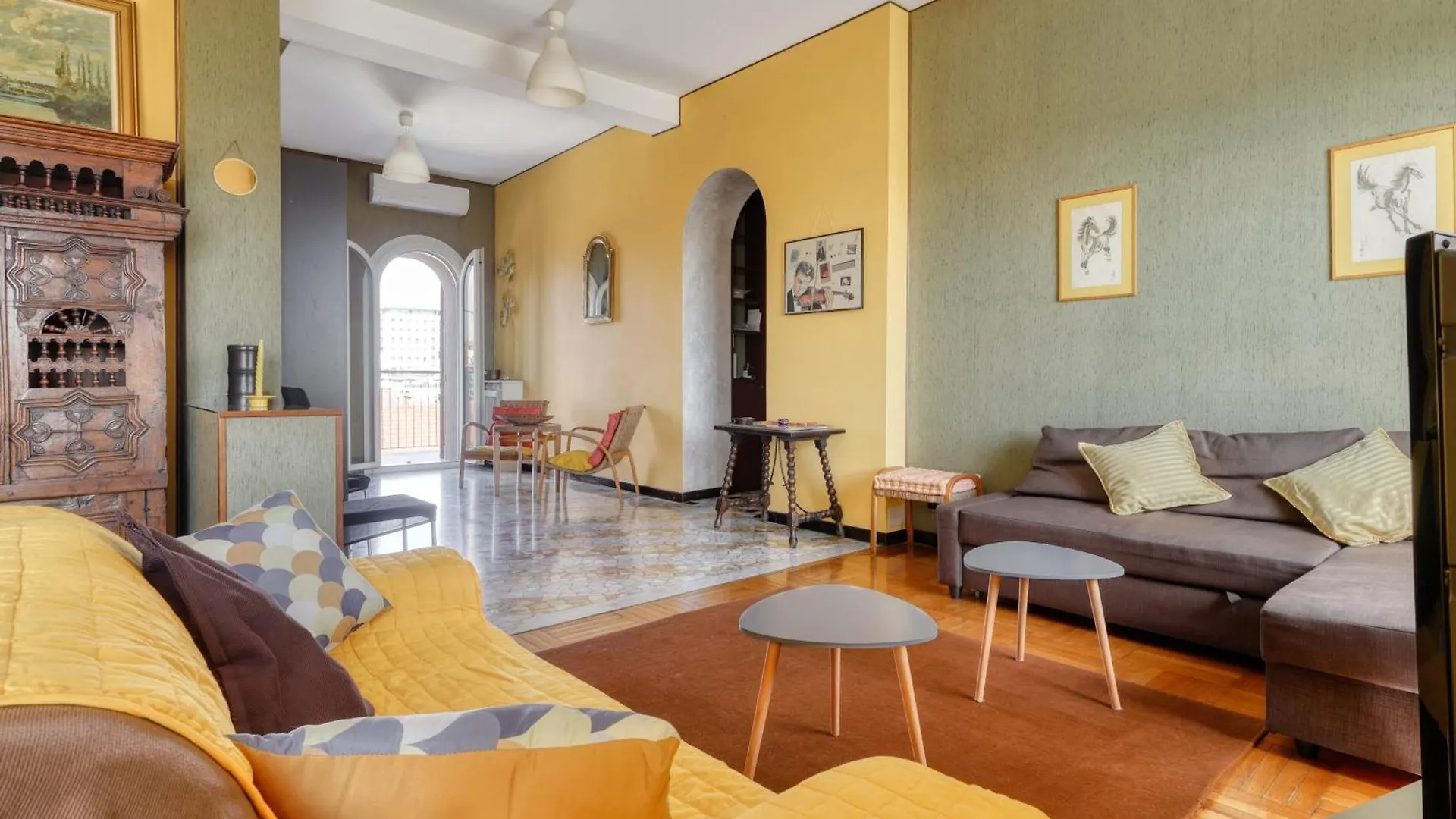 Urban Elegance With A View Viale Tunisia Milan Apartment 0*,  Italy
