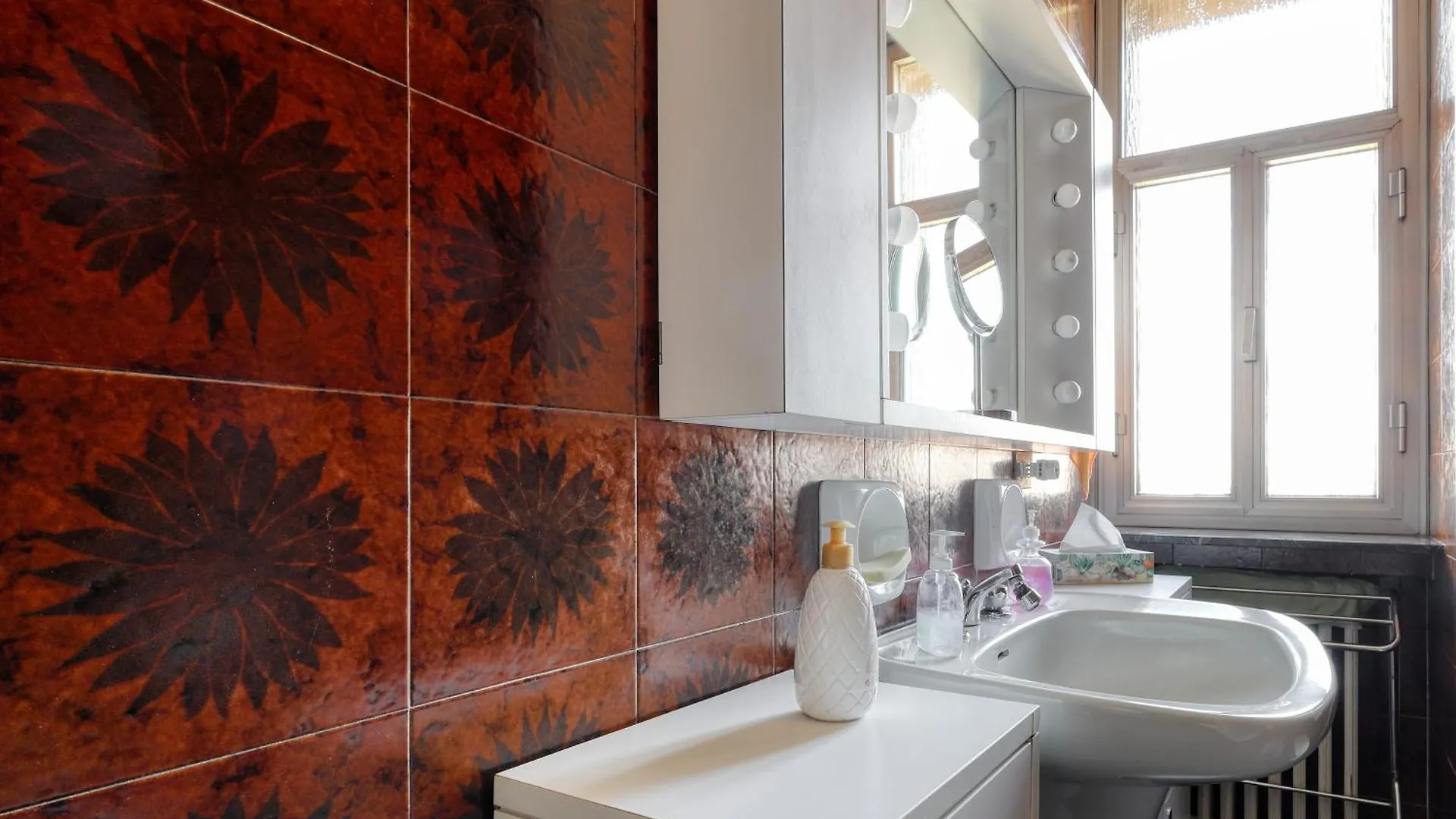 Urban Elegance With A View Viale Tunisia Milan Apartment